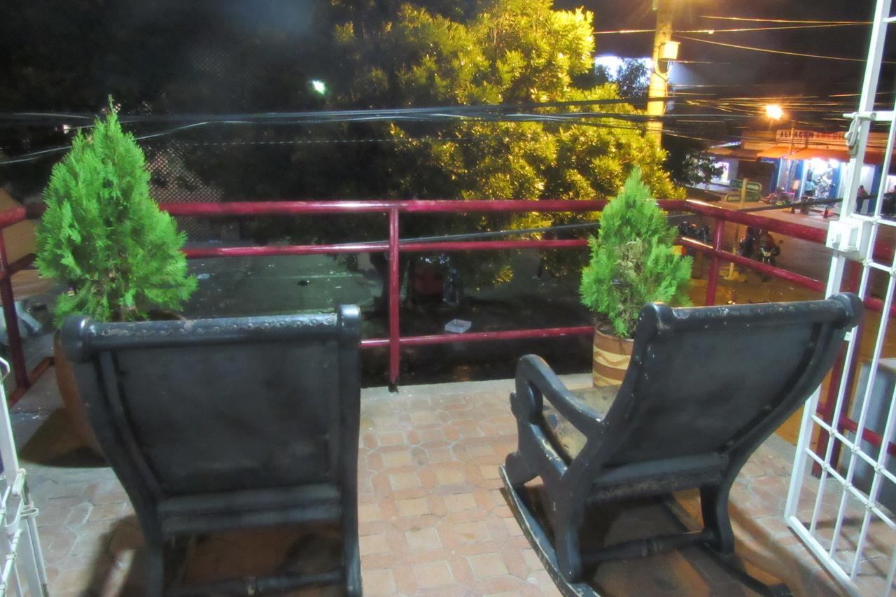 Hotel Nuevo Tio فاليدوبار المظهر الخارجي الصورة