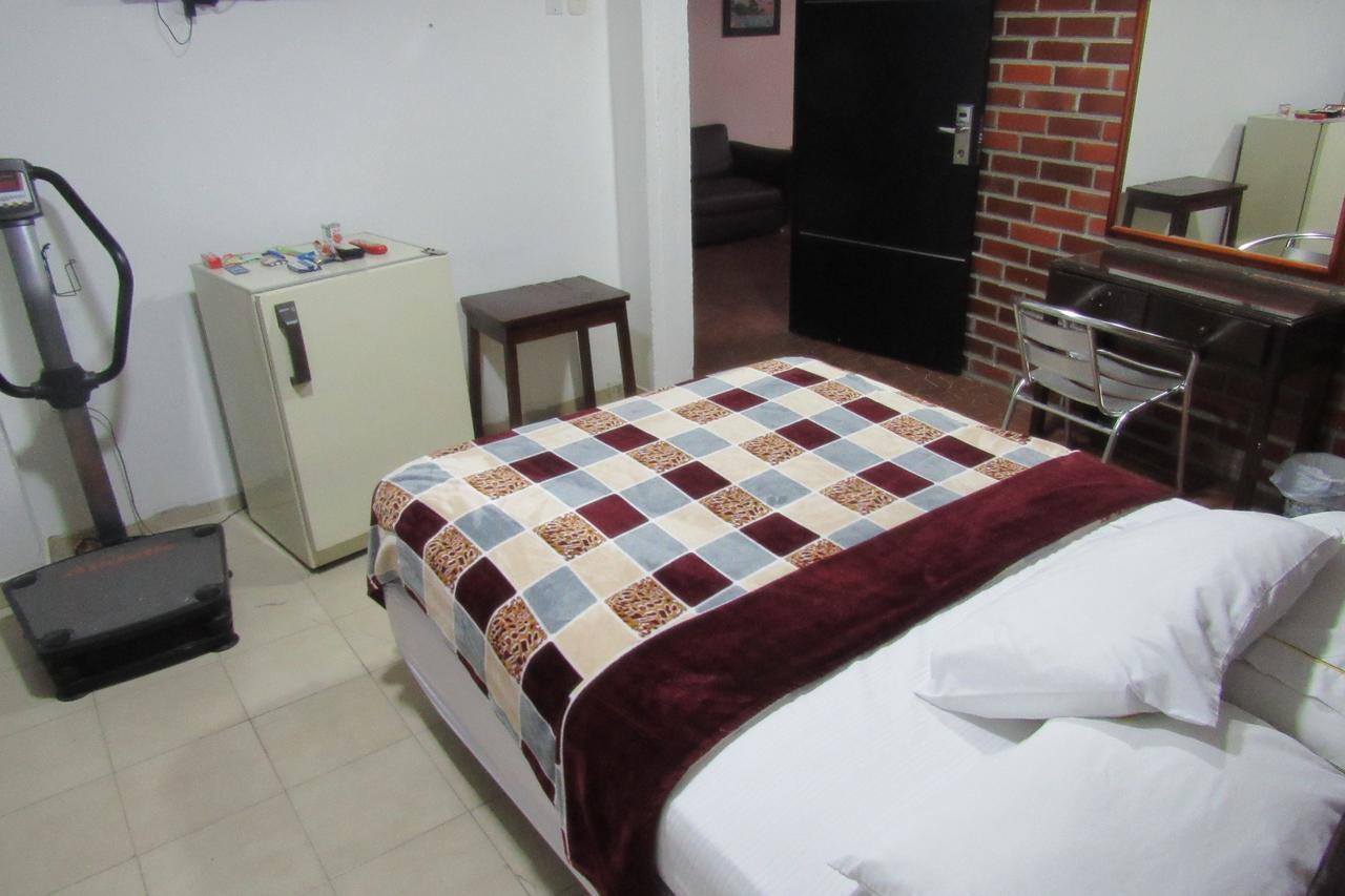 Hotel Nuevo Tio فاليدوبار المظهر الخارجي الصورة